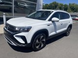 Certified 2024 Volkswagen Taos SE w/ Panoramic Sunroof Package image 3