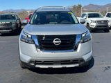 New 2025 Nissan Pathfinder Platinum image 4
