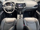 Used 2022 Jeep Cherokee Limited image 2