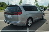 Used 2021 Chrysler Pacifica Touring-L image 5