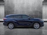 Used 2023 Toyota Highlander Limited image 4