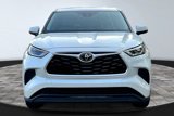 Used 2021 Toyota Highlander L image 3