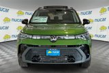 New 2025 Volkswagen Taos SE image 3