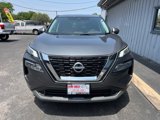 Used 2023 Nissan Rogue SV image 2