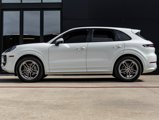 Certified 2025 Porsche Cayenne image 2