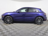 Certified 2024 Porsche Macan image 2