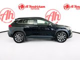 Used 2024 Toyota Corolla Cross XLE image 2