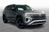 New 2025 Volkswagen Atlas Peak Edition SE image 2