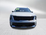 New 2025 Kia Sorento S image 2