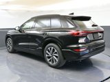 New 2025 Audi Q6 e-tron Prestige image 3