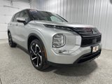 Used 2024 Mitsubishi Outlander AWD image 3