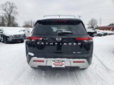 New 2025 Nissan Pathfinder SL image 5