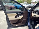 Used 2020 Toyota Highlander XLE image 4