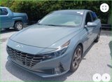 Used 2022 Hyundai Elantra SEL w/ Convenience + Premium Package image 2