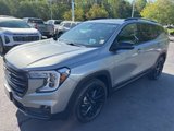 Used 2024 GMC Terrain SLT w/ Tech Package image 2