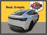 Used 2026 Tesla Model Y Long Range image 3
