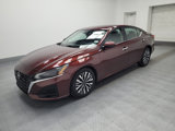 Used 2023 Nissan Altima 2.5 SV image 2
