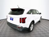Used 2023 Kia Sorento LX image 5