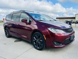 Used 2019 Chrysler Pacifica Limited image 2