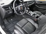 Used 2025 Porsche Macan image 4