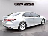 Used 2022 Toyota Camry LE image 3
