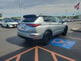 Used 2022 Mitsubishi Outlander SEL Black Edition image 5