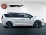 New 2026 Chrysler Pacifica Limited image 5