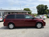 Used 2017 Dodge Grand Caravan SE image 2