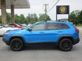 Used 2018 Jeep Cherokee Trailhawk w/ Comfort/Convenience Group image 3