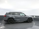 New 2025 Volkswagen Atlas Peak Edition SE image 4