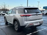 New 2025 Nissan Pathfinder Platinum image 6