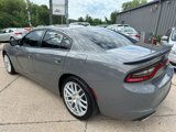 Used 2019 Dodge Charger SXT image 2