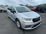 New 2026 Chrysler Pacifica Select image 4