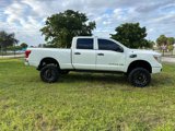Used 2017 Nissan Titan S image 3