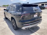 New 2026 Chevrolet Traverse LT w/ Sun and Wheel Package image 3