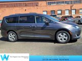 Used 2017 Chrysler Pacifica Touring-L Plus w/ Advanced Safetytec Group image 6