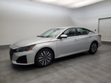 Used 2023 Nissan Altima 2.5 SV image 2