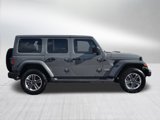 Used 2022 Jeep Wrangler Unlimited Sahara image 3