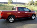 Used 2018 Nissan Titan SV w/ SV Convenience Package image 2