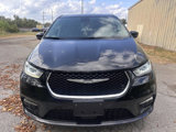 Used 2023 Chrysler Pacifica Touring-L image 2
