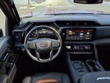 Used 2024 GMC Sierra 2500 AT4 image 4