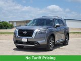 New 2025 Nissan Pathfinder Platinum image 2