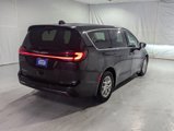 Used 2023 Chrysler Pacifica Touring-L image 3