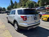 Used 2017 Ford Explorer XLT image 3