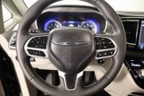 Used 2022 Chrysler Pacifica Touring-L image 3