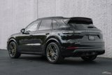 Used 2019 Porsche Cayenne Turbo image 3