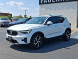 Used 2023 Volvo XC40 B5 Core w/ Convenience Package image 3