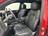 Used 2025 Porsche Cayenne image 5