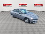 Used 2025 Hyundai Elantra SE image 3