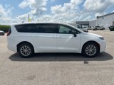 New 2026 Chrysler Pacifica Select image 4